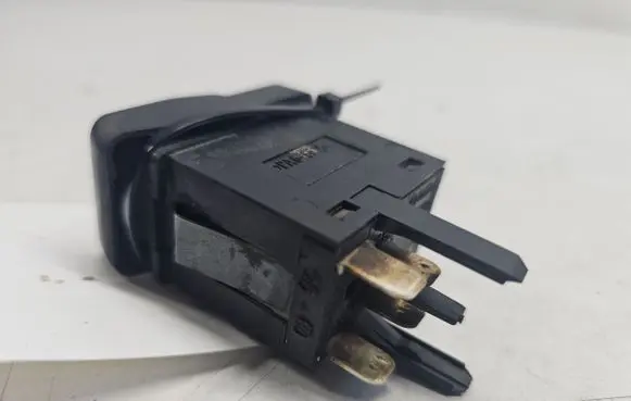 Volkswagen Transporter - Caravelle T4 Windscreen/window heater switch 701959621