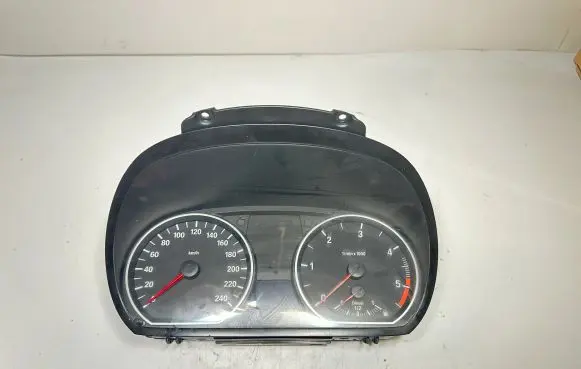 BMW 1 E81 E87 Speedometer (instrument cluster) 1041568 62109283801 62109242332
