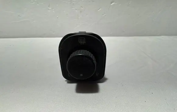 Volkswagen PASSAT B6 Wing mirror switch 1K0959565
