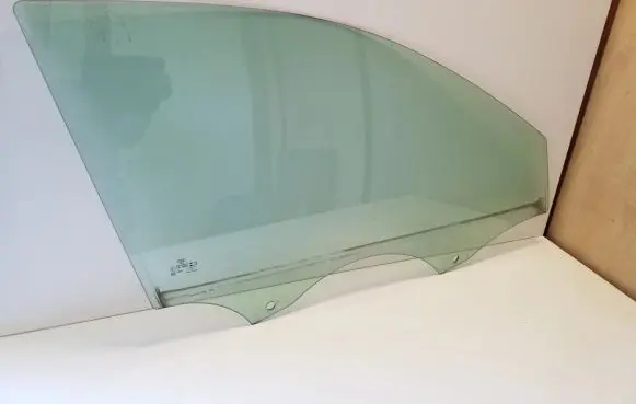 Audi Q3 F3 Front door window glass four-door 83A845202