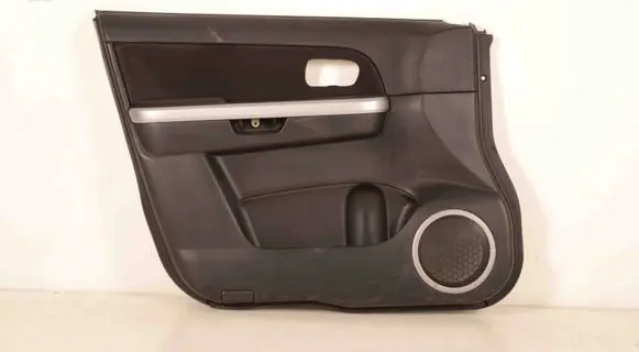 Suzuki Grand Vitara II Front door card panel trim