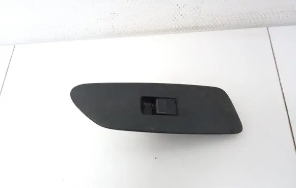 Toyota Auris 150 Electric window control switch 7423102530