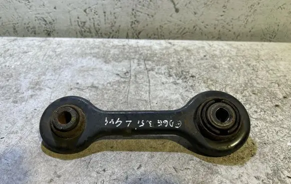 Rear control arm