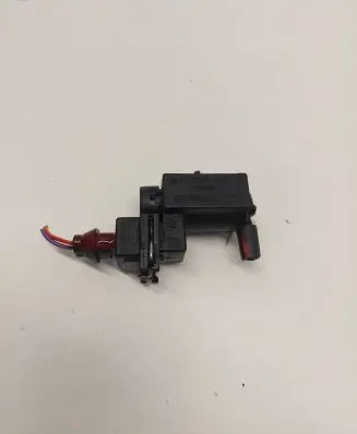 BMW 5 E60 E61 Turbo solenoid valve 1742712 07T066 72234100