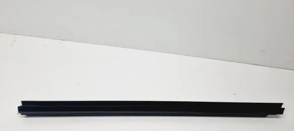 Nissan Qashqai J12 Rubber seal rear door window/glass 828356UA0A