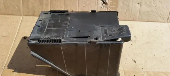 Citroen C4 II Battery box tray 9689002180