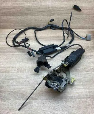 Opel Vectra A Front door lock 90377706 90347226 WITHWIRING