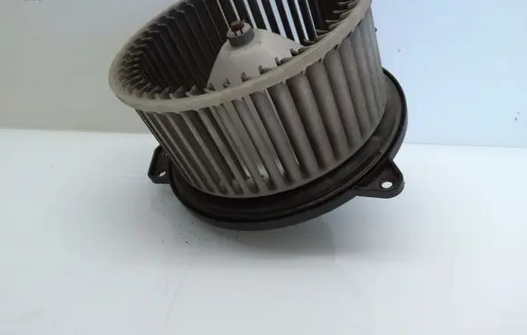 Mazda 323 F Heater fan/blower 8940000081