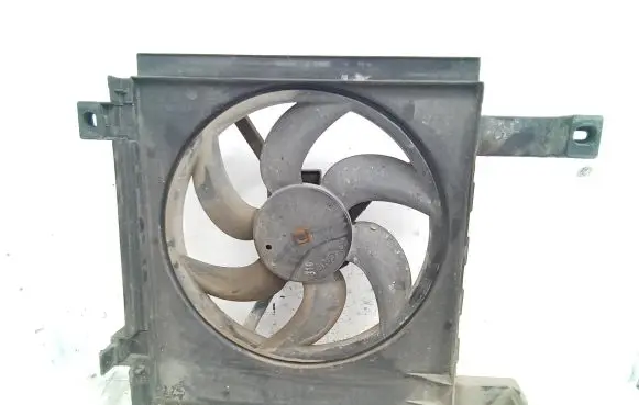 Smart ForTwo I Electric radiator cooling fan 8240224