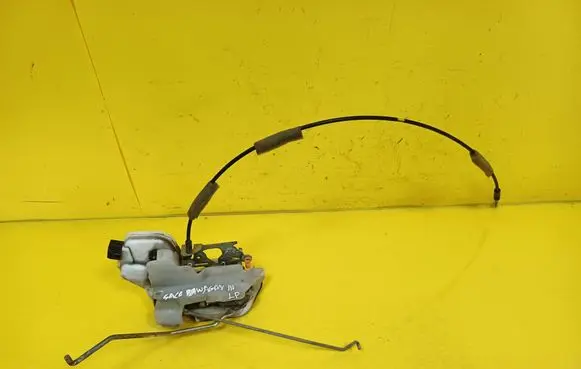 Mitsubishi Space Wagon Front door lock 