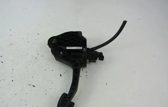 Volkswagen Golf IV Clutch pedal 1K1721059BD