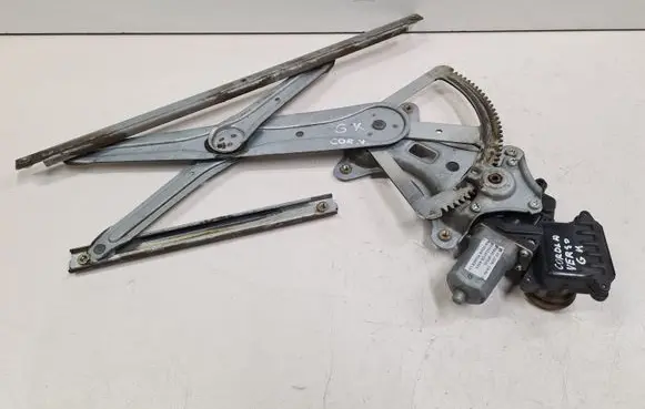 Toyota Corolla Verso E121 Rear door window regulator with motor 698400F020