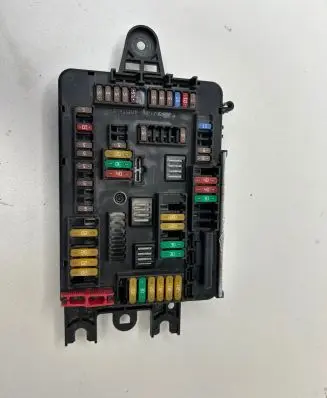 BMW 4 F36 Gran coupe Fuse module 9389070