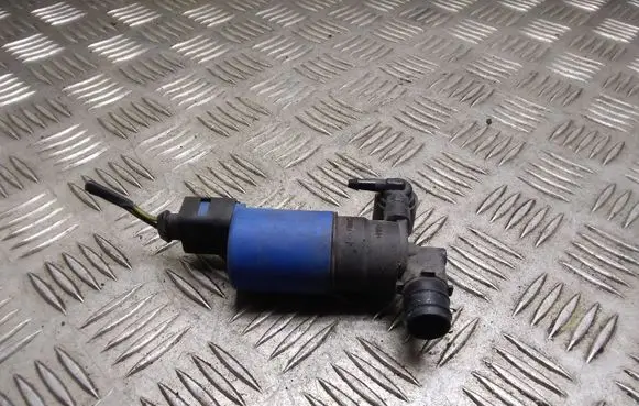 Volvo V60 Headlight washer pump AV6113K082AA