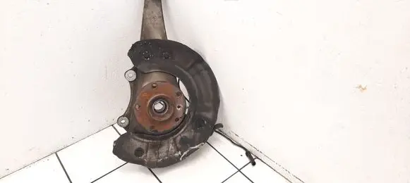 BMW 5 F10 F11 Front wheel hub
