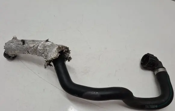 Ford Kuga II Engine coolant pipe/hose FV4118K580AD