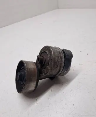 KIA Sorento Generator/alternator belt tensioner 252814A000