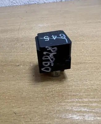 Mercedes-Benz C W203 Other relay 4RA007791 D9828