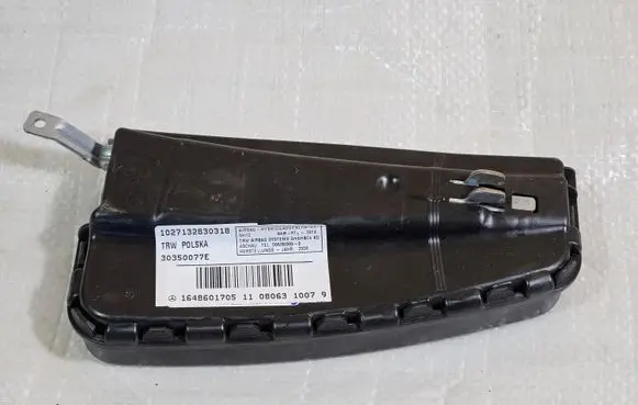 Mercedes-Benz GL X164 Seat airbag 1648601705 A1648601705 30350077E