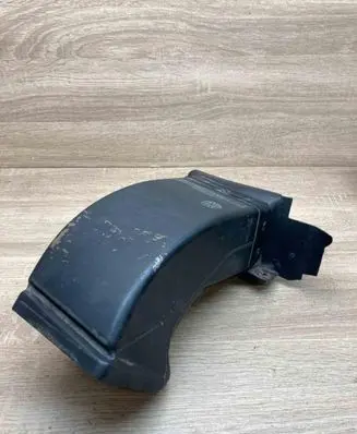BMW 7 E38 Brake cooling air channel/duct 8125968