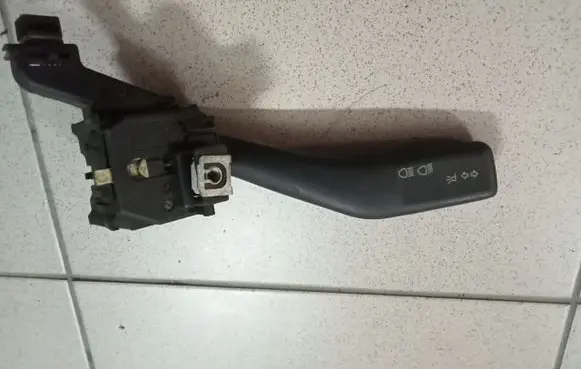 Volkswagen Golf V Indicator stalk 1K0953513