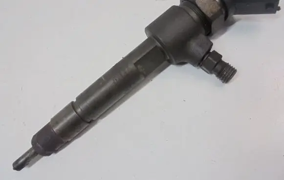 Alfa Romeo 147 Fuel injector 0445110119
