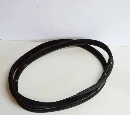 Rubber seal rear door
