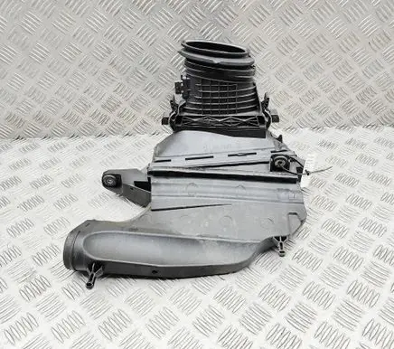 Mercedes-Benz E C207 W207 Air filter box A6420904401