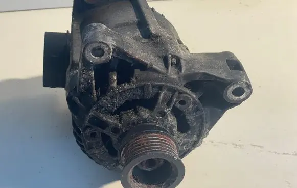 BMW 5 E39 Generator/alternator 1740624