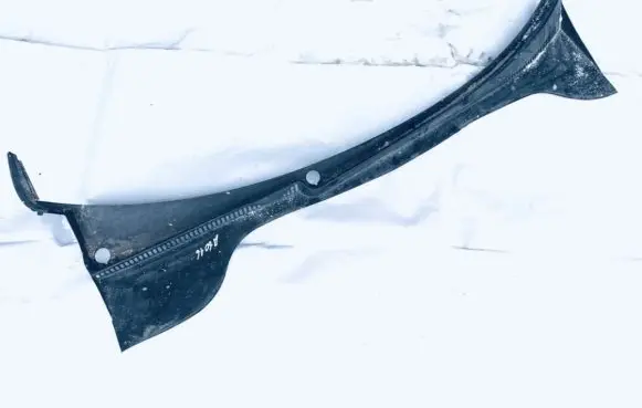 Volkswagen Jetta V Wiper trim 1k5819403a