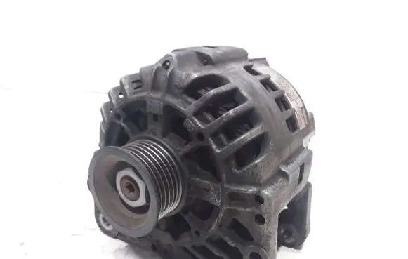 Skoda Fabia Mk1 (6Y) Generator/alternator 03D903025J