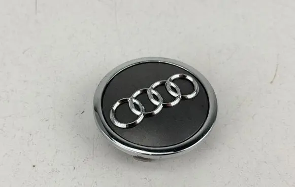 Audi RS Q8 Original wheel cap C482
