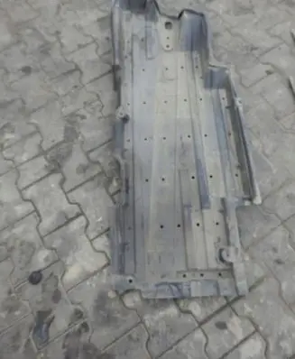Mazda 2 Center/middle under tray cover DF7156343