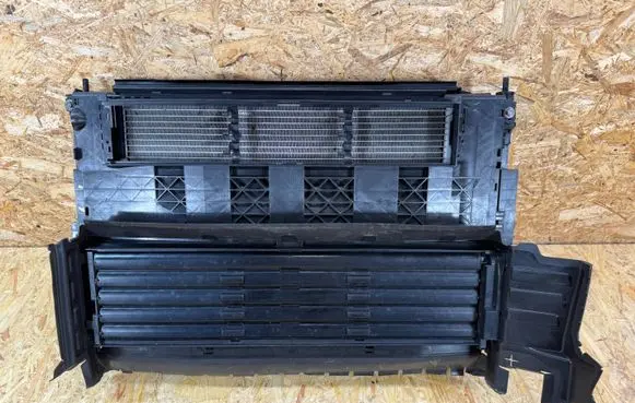 Opel Grandland X Coolant radiator 9838520180 9840864680
