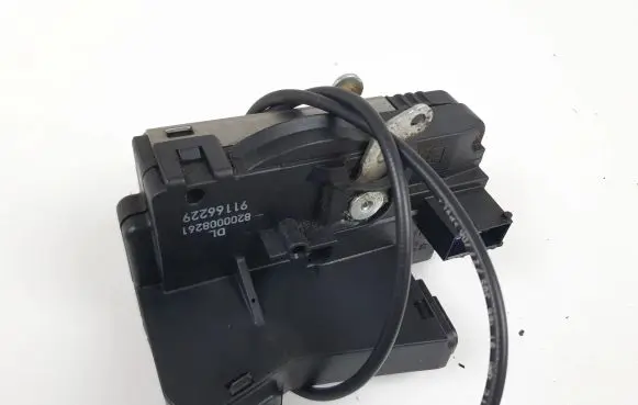 Renault Trafic II (X83) Front door lock 8200008261 91166229
