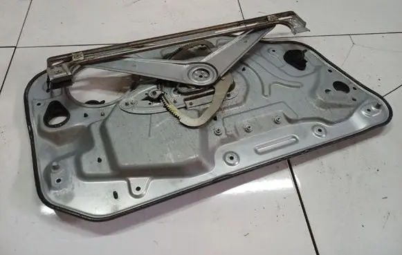 Volvo V50 Sliding door window regulator with motor 8679081