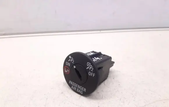 Opel Zafira C Passenger airbag on/off switch 13577258 064R