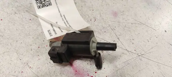 Jaguar XF X250 Turbo solenoid valve 70243600 09T327