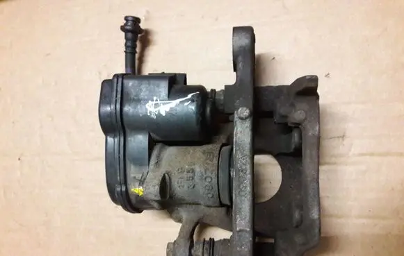 Renault Kadjar Rear brake caliper 32353311C