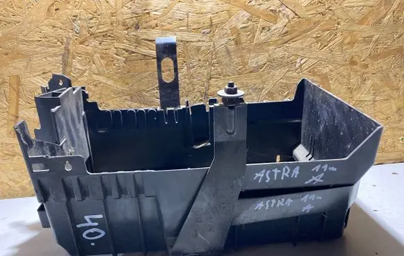 Opel Astra H Battery box tray 13354420