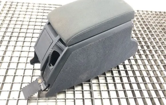 Skoda Superb B5 (3U) Armrest 3U0863319B