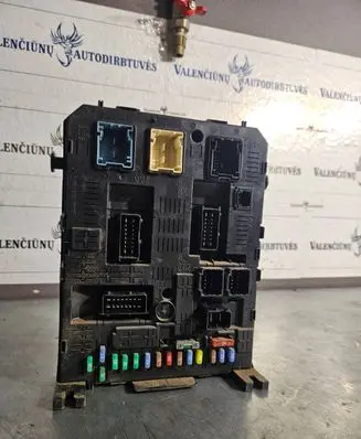 Citroen Berlingo Fuse module 281197595
