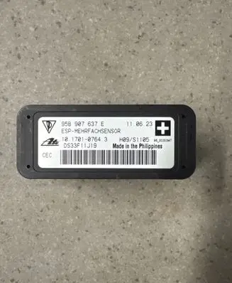 Porsche Macan (95B) ESP acceleration yaw rate sensor 95B907637E DS33F11J19 10170107643