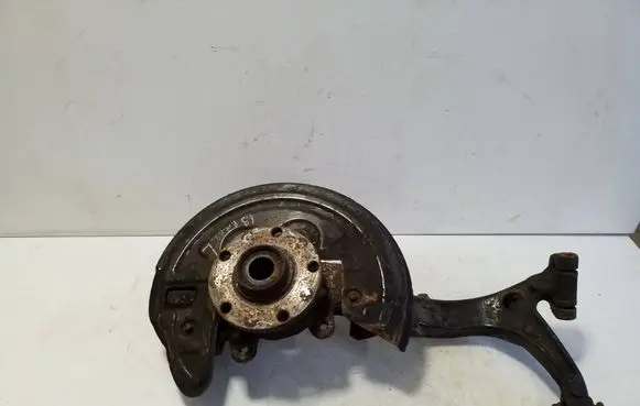 Volkswagen PASSAT B5 Front wheel hub 