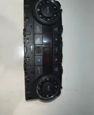 Mercedes-Benz B W245 Climate control unit A1698300685 0605111C 69840001