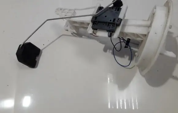 Volkswagen PASSAT B8 Fuel level sensor 3q0919673c