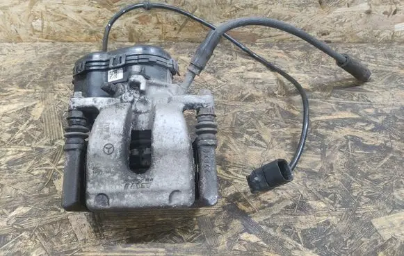 Mercedes-Benz B W246 W242 Rear brake caliper A2464230198 A2465460543 A2465401205