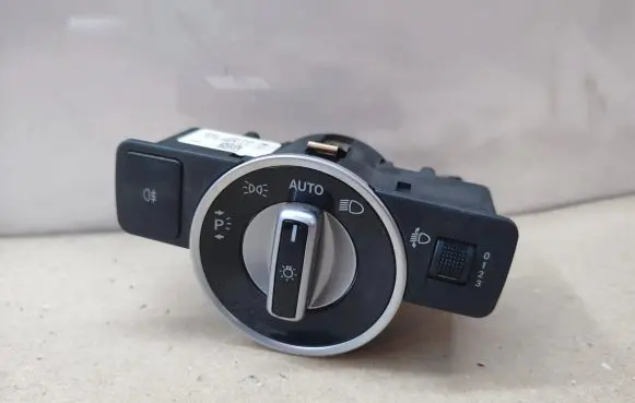 Mercedes-Benz E W212 Light switch A2129050651