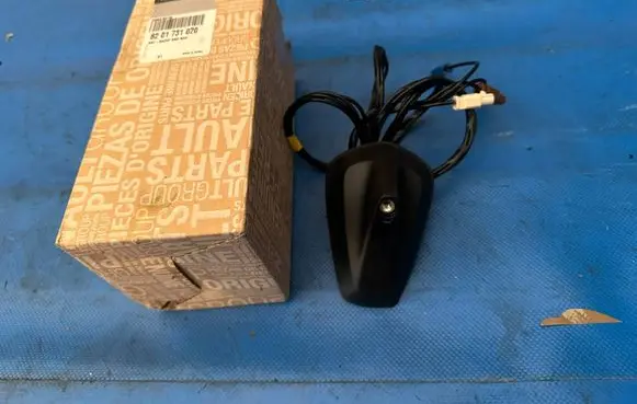 Renault Captur II Radio antenna 8201731020