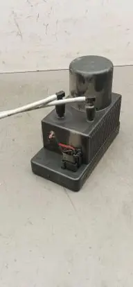 Mercedes-Benz E W211 Vacuum pump 2038000048